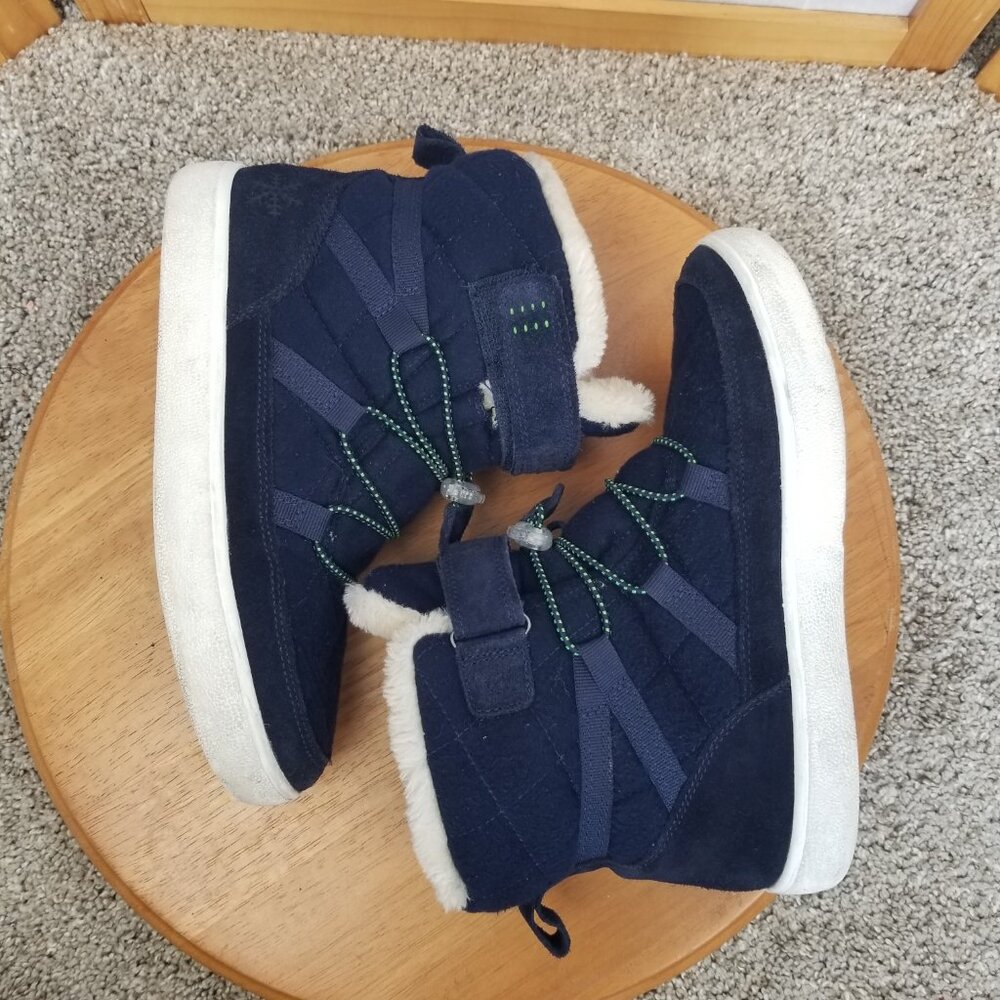 UOVO Snow Boots Navy Blue Faux Fur Lined Size EU 37 /  Big Kids 5
